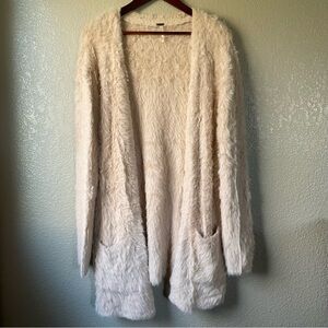 Free People Womens Medium Oversized Cream Faux Fur Eyelash Open Cardigan Sweater
